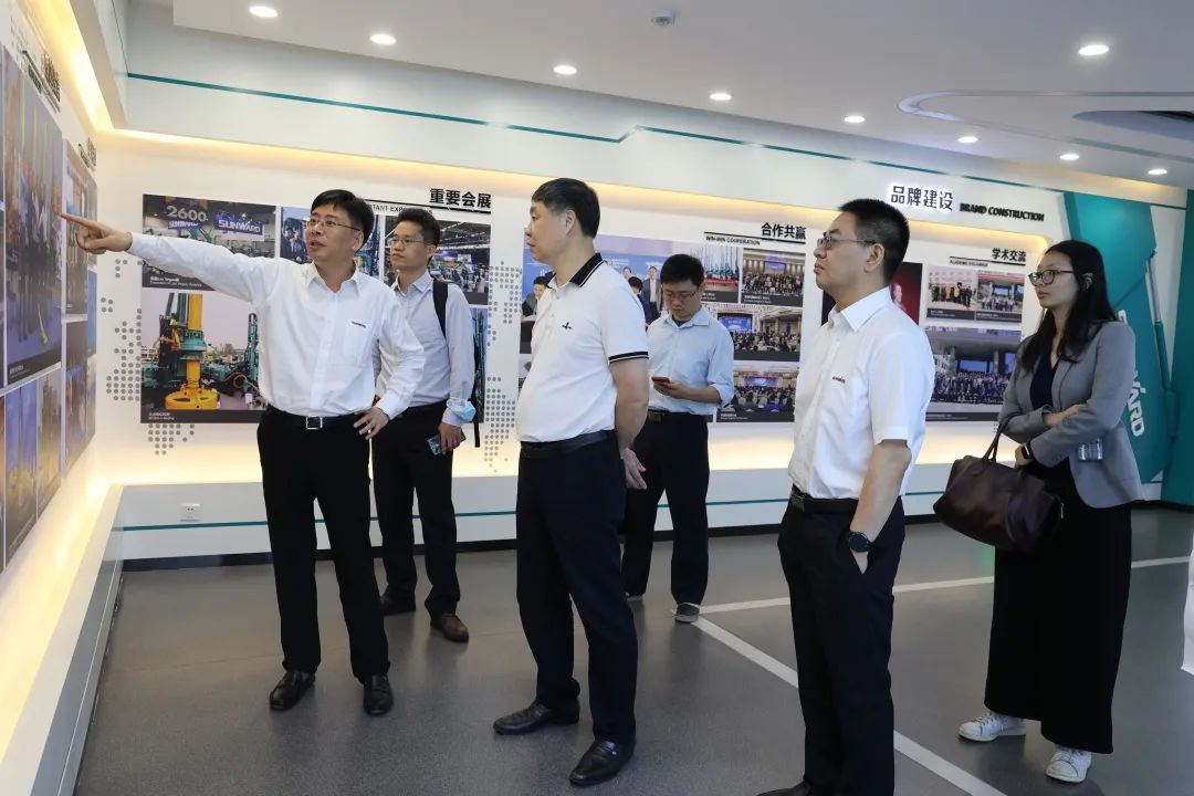 廣州工控集團副總經理李紹康調研山河智能