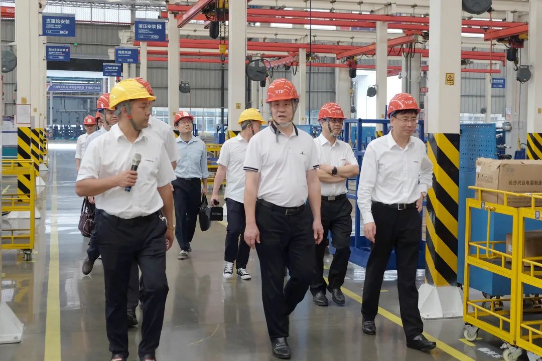 廣州工控集團副總經理李紹康調研山河智能