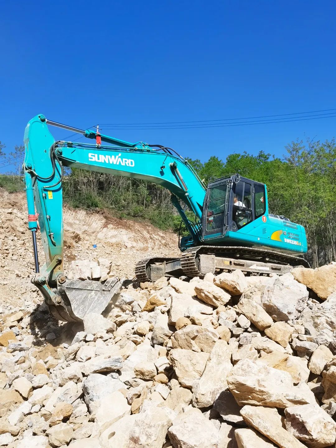 三員山河挖機“悍將”收服“鐵粉”一枚，憑什么？