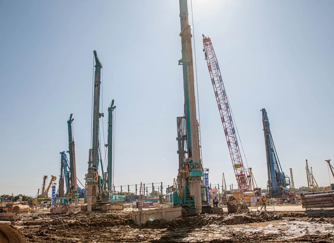 “山河綠”再現大灣區！山河智能旋挖鉆機組團助建廣州白云機場項目