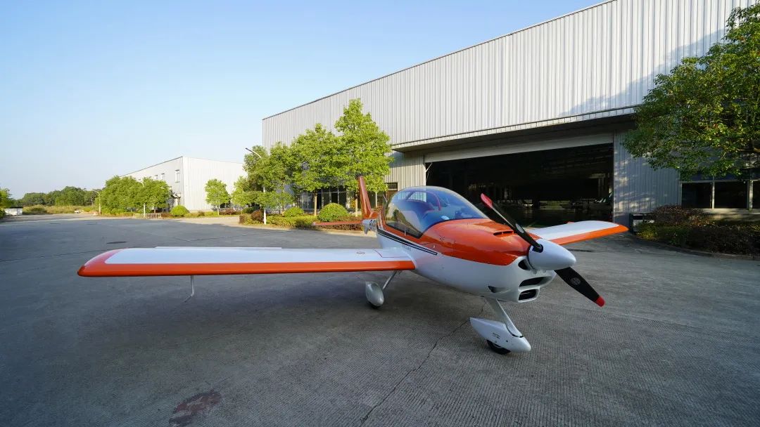 圖集 | 阿若拉穿“鯊”衣，還有更多套裝為天空添彩！