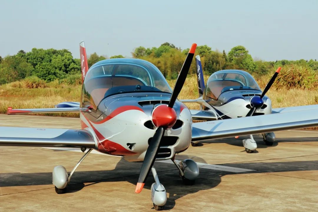 圖集 | 阿若拉穿“鯊”衣，還有更多套裝為天空添彩！