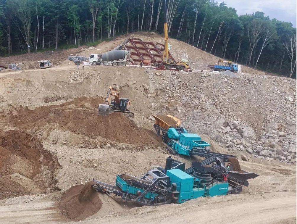 山河普石勒成套移動破碎設備助力哈伊高鐵鐵伊段建設