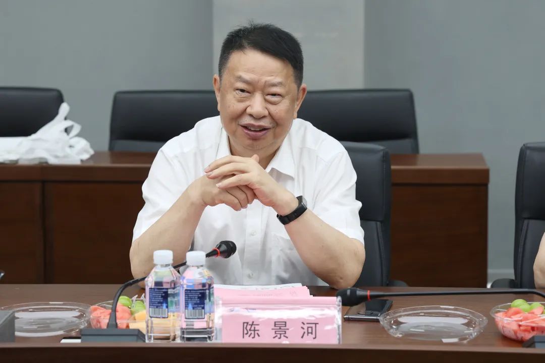 紫金礦業集團黨委書記、董事長陳景河蒞臨山河智能考察交流