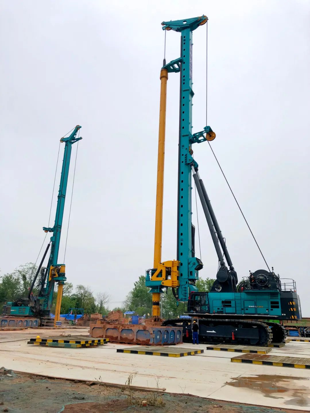 “創造施工奇跡！”他們和山河智能“超級樁備”一起助建燕磯長江大橋