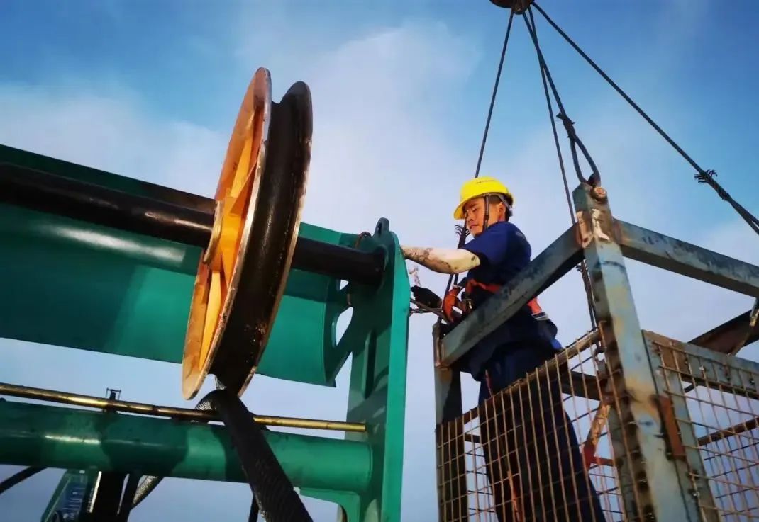 “創造施工奇跡！”他們和山河智能“超級樁備”一起助建燕磯長江大橋