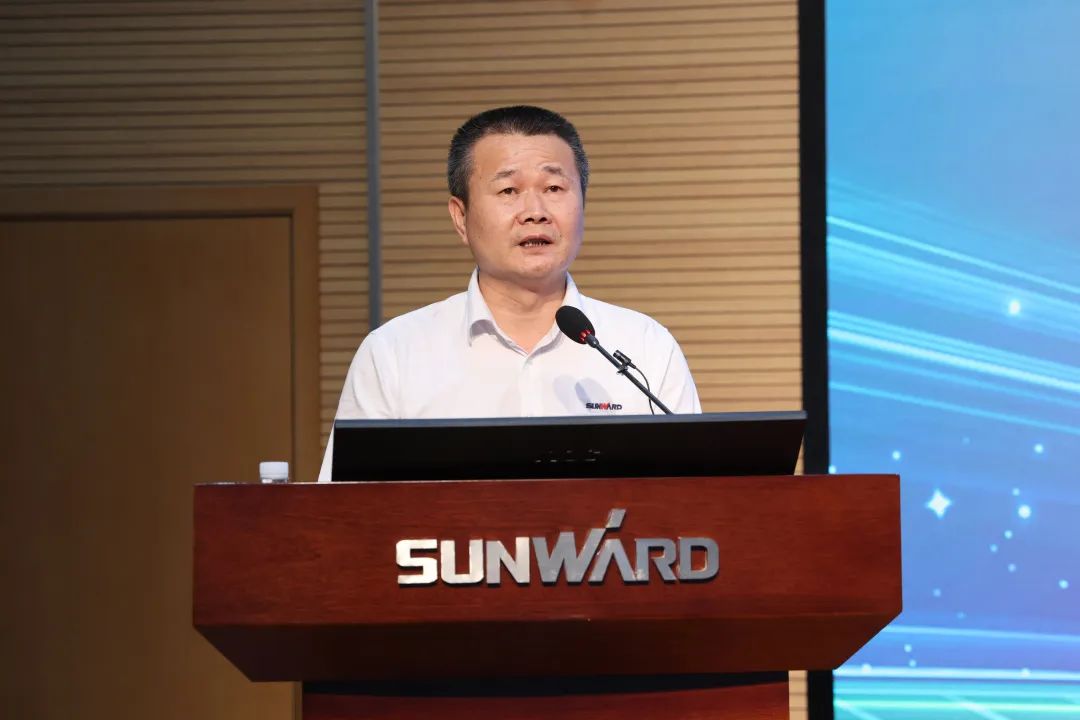 凝心聚力奮力拼搏，向高質量發展交出精彩答卷！山河智能召開全體干部大會