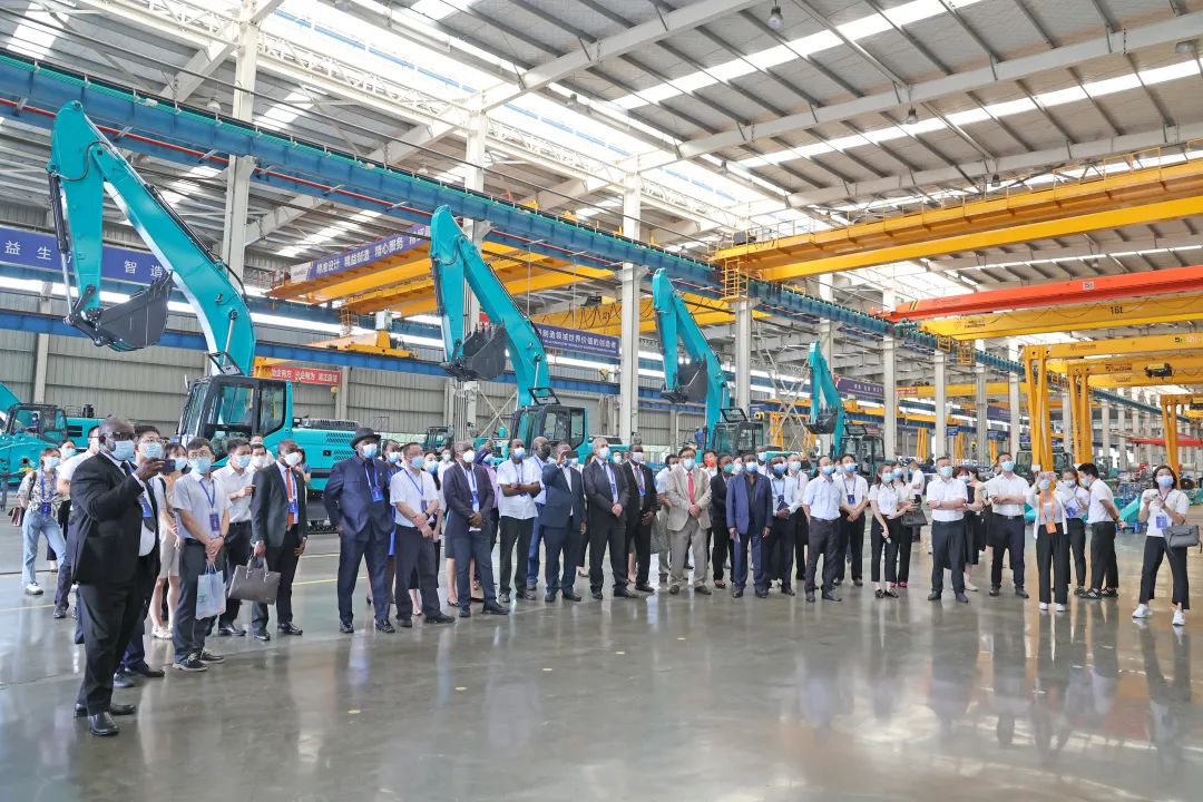 非洲駐華使節走訪山河智能