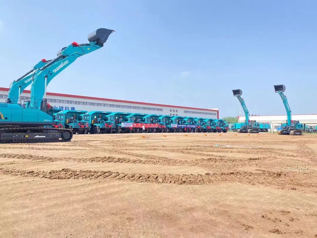 效率更高、實力更強！山河智能“礦山搭檔”批量交付