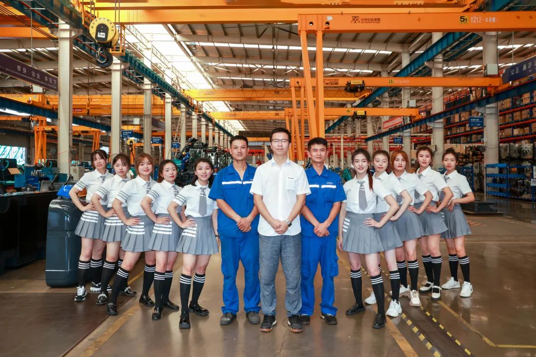 又酷又辣又炫！山河智能第二屆挖機寶貝來了