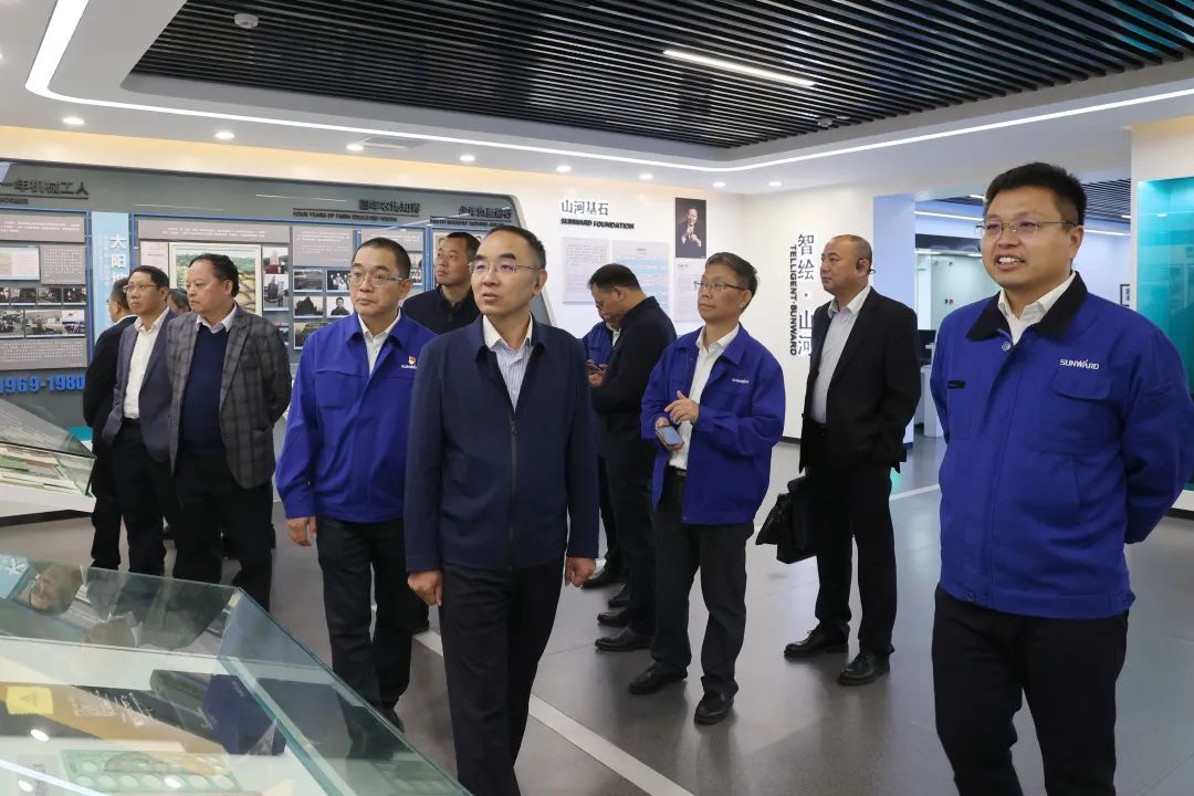 強強聯合，夯實湖南工程建設湘軍！山河智能與湖南路橋簽訂戰略合作協議