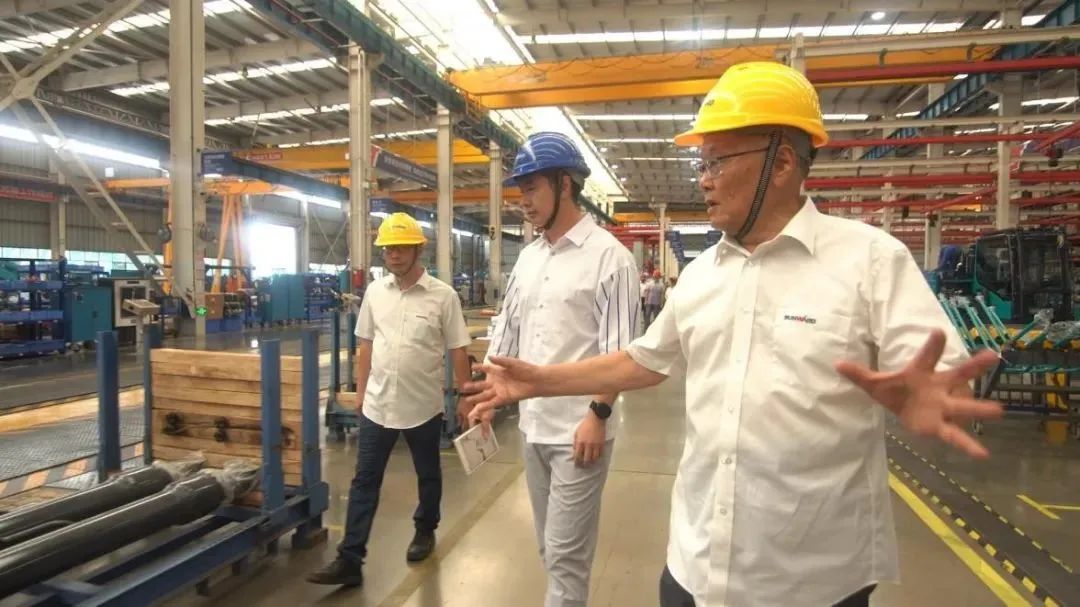 央廣經濟之聲《追夢路上》｜何清華：不抄作業 堅持“先導式創新”