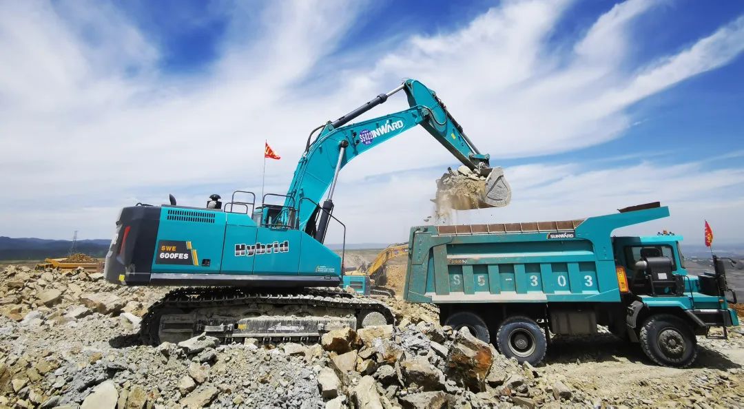 為實現“雙碳”目標貢獻力量！山河智能混合動力挖掘機項目入圍又一全國重要賽事總決賽