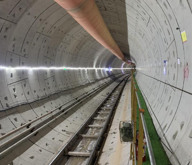 再傳捷報！中鐵山河盾構機順利貫穿深圳地鐵3號低碳站～坪西站左線