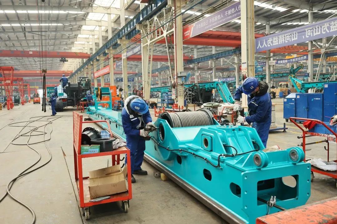 莫道君行早，更有早行人！山河智能癸卯兔年開工大吉