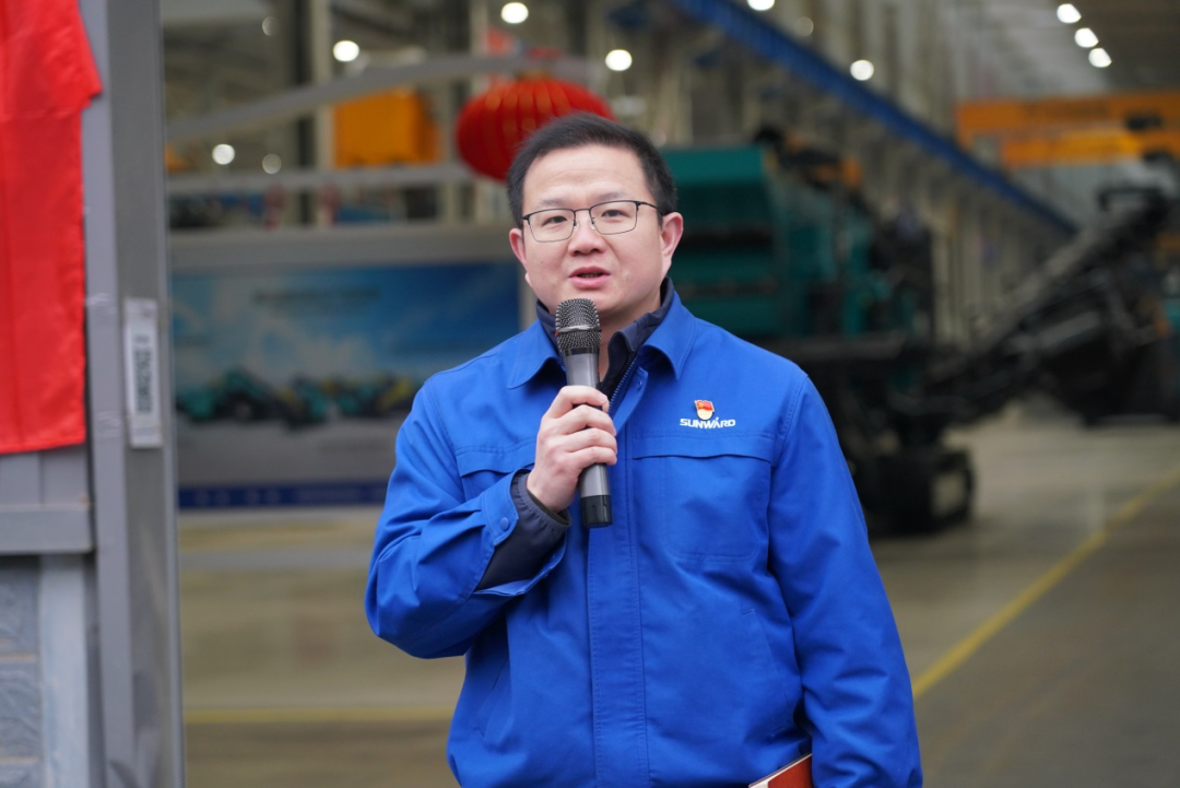 “持證上崗，成為破碎篩分設備的好管家！”