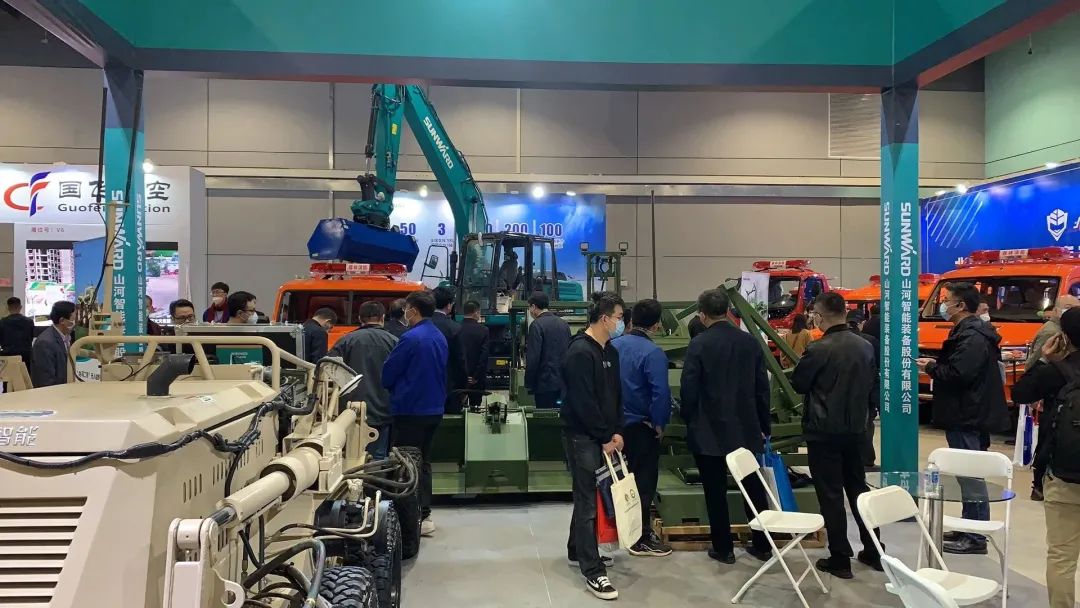 “新兵”報到！山河智能應急救援裝備實力亮相第五屆全國森林消防裝備展