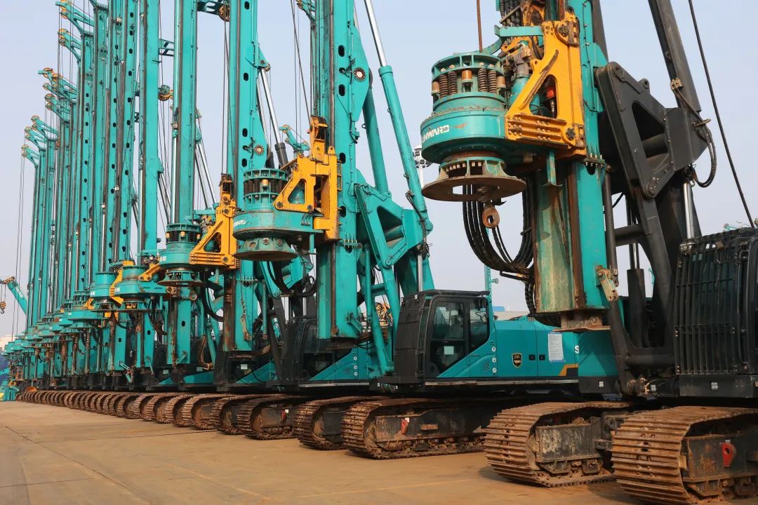 湖南省副省長周海兵調研山河智能