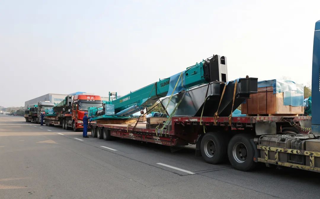 喜迎龍抬頭！山河智能大噸位PDP工法引孔式靜力壓樁機出征哥倫比亞