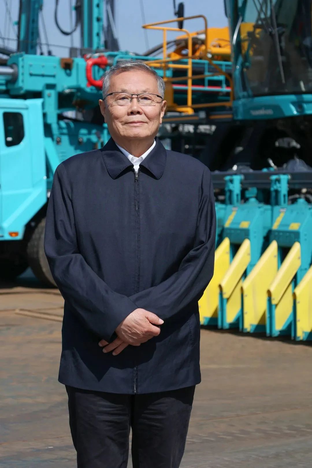 何清華獲頒“2021-2022年度全國優秀企業家”