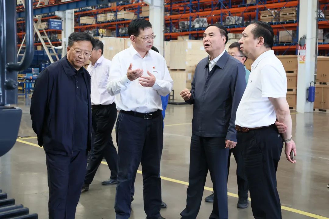 李文榮調研山河智能