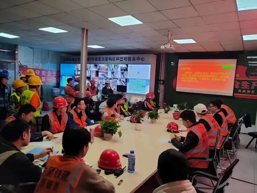 最新進展！中鐵山河深圳地鐵3號線低-白盾構區間左線順利貫通