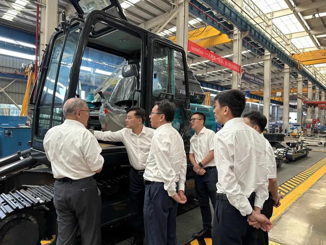 中國聯通集團副總經理梁寶俊到訪山河智能