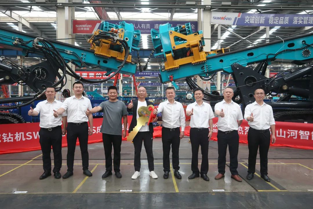 助力“雙碳”、綠動未來！山河智能增程式電動旋挖鉆機、液壓混合動力旋挖鉆機齊交付
