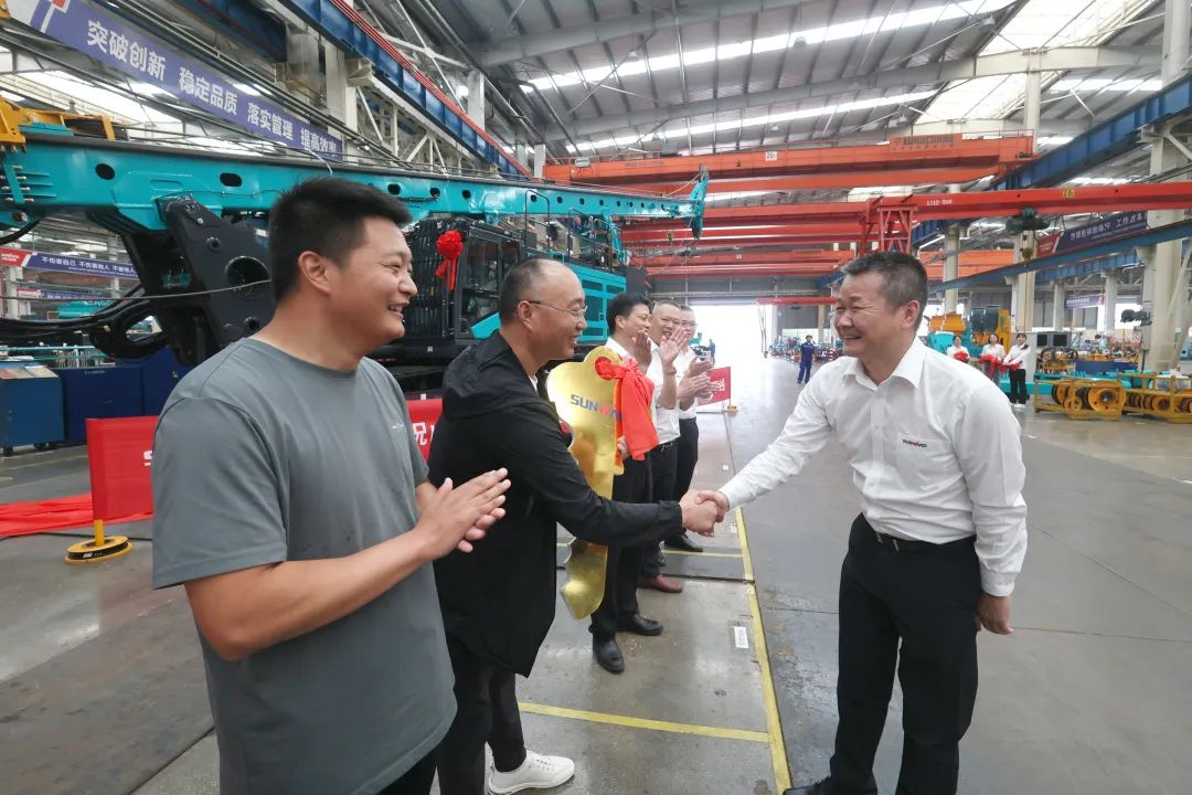 助力“雙碳”、綠動未來！山河智能增程式電動旋挖鉆機、液壓混合動力旋挖鉆機齊交付