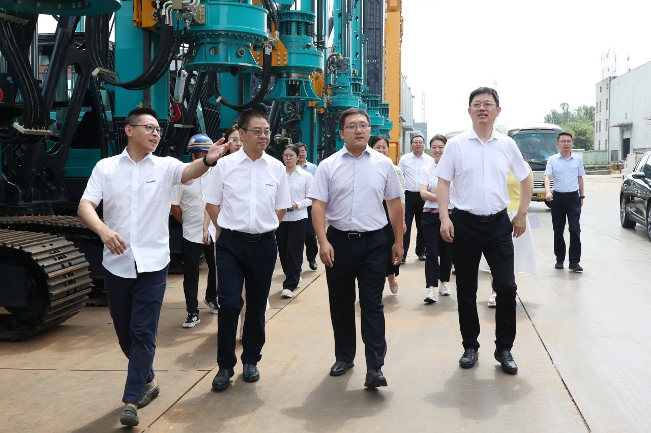 商務部自貿區港司調研山河智能