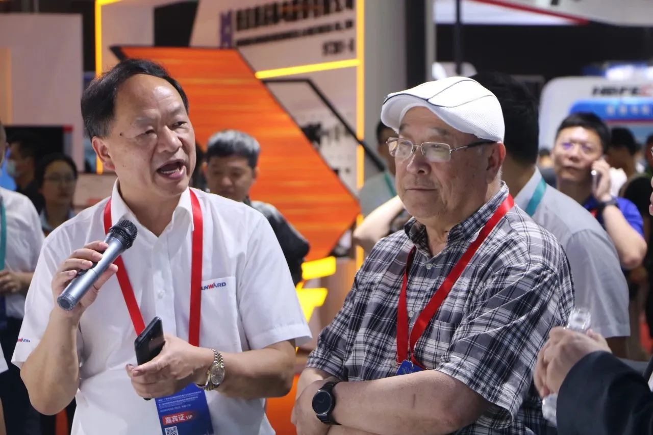 中鐵山河亮相首屆廣州大灣區國際軌道交通產業發展論壇暨展覽會