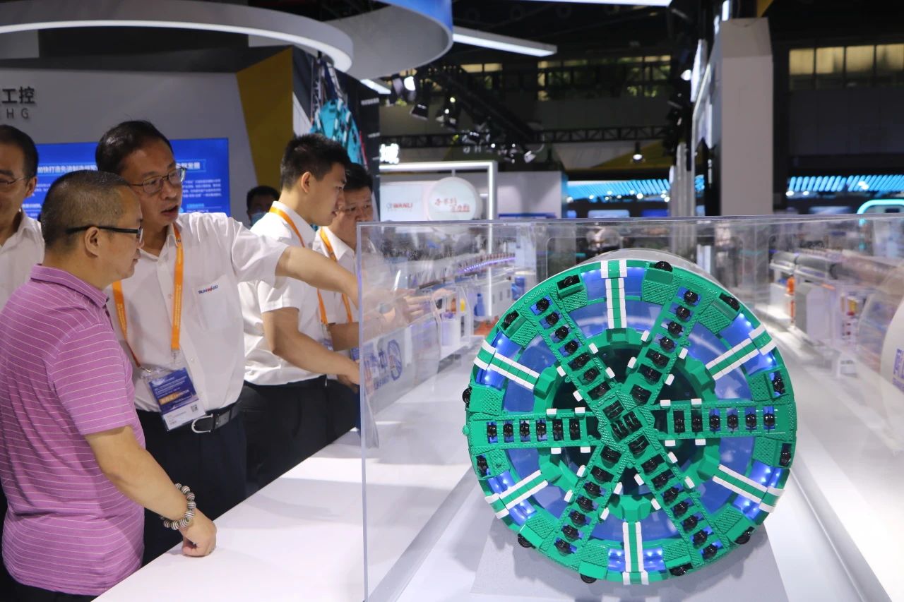 中鐵山河亮相首屆廣州大灣區國際軌道交通產業發展論壇暨展覽會