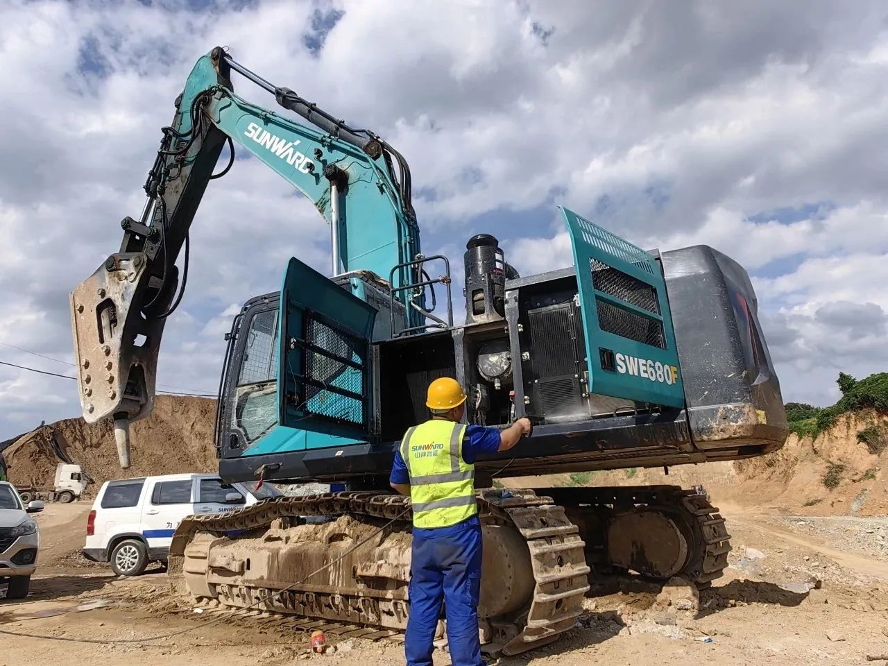 步履不停，服務不止！山河智能挖掘機服務萬里行火熱進行中