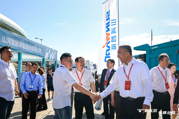 “礦”世無雙，縱橫絲路！山河智能亮相第十三屆新疆國際礦業與裝備博覽會