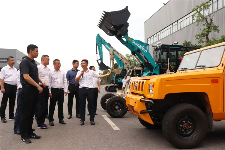 國家應急管理部救援協調和預案管理局副局長顏彬一行調研山河智能