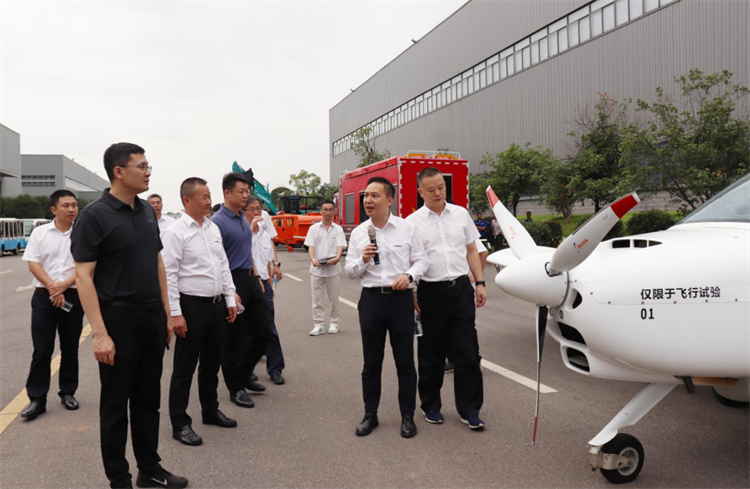 國家應急管理部救援協調和預案管理局副局長顏彬一行調研山河智能