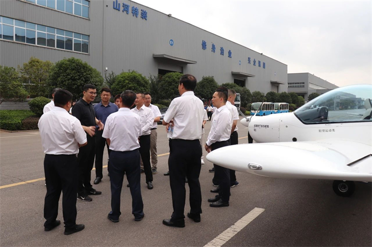 國家應急管理部救援協調和預案管理局副局長顏彬一行調研山河智能
