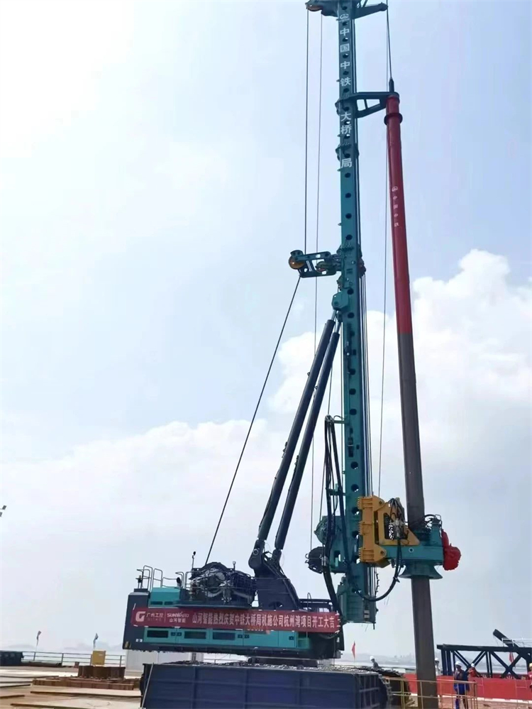 再戰世界級工程！山河智能超級旋挖鉆機SWDM800H助建杭州灣跨海鐵路橋項目