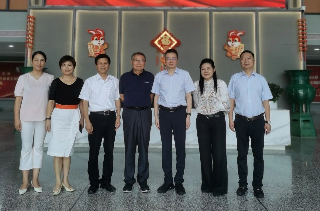 長沙市人民政府副市長、市工商聯主席康鎮麟調研山河智能