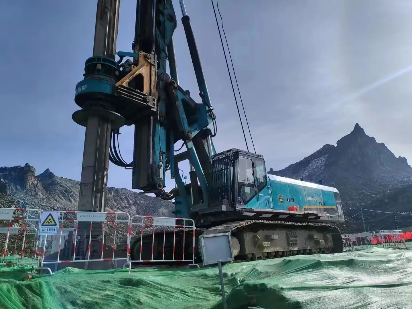 助力世界最高海拔特高壓直流輸電工程，山河智能旋挖鉆機展現硬核實力