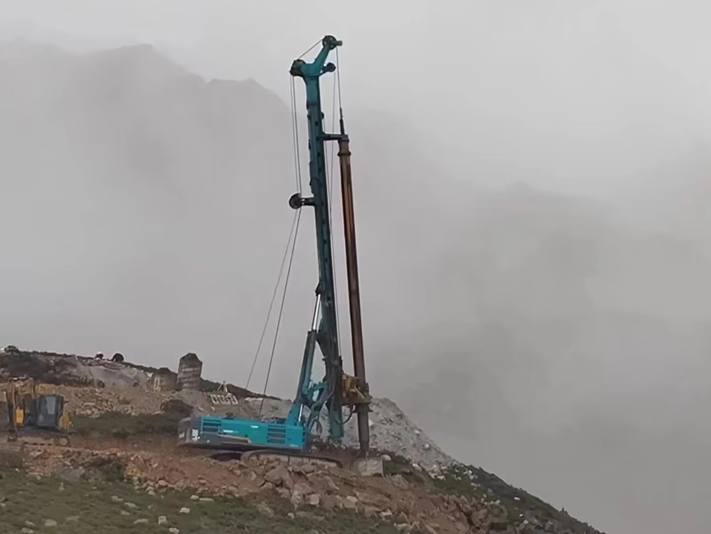 助力世界最高海拔特高壓直流輸電工程，山河智能旋挖鉆機展現硬核實力