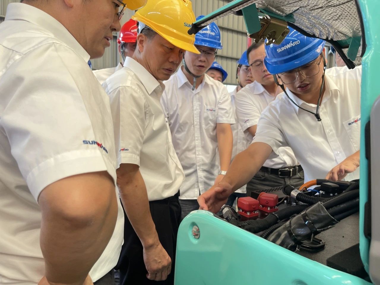 小身材，大能量！山河智能最小純電動液壓挖掘機成功下線