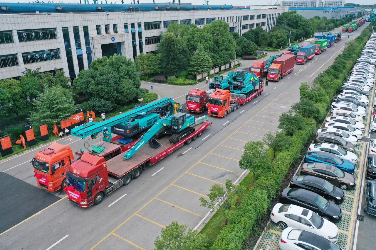 持續進軍國際市場！山河智能近百臺設備集中發貨