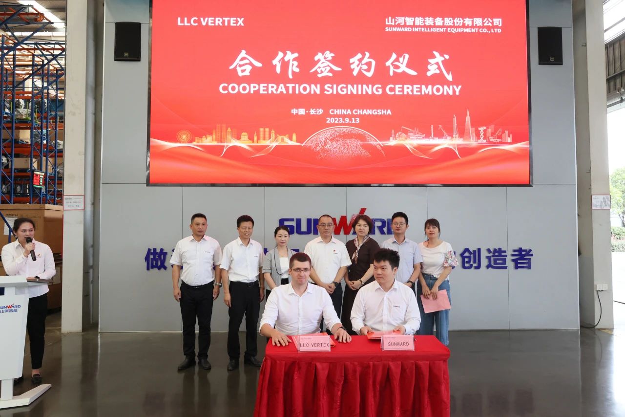 持續進軍國際市場！山河智能近百臺設備集中發貨