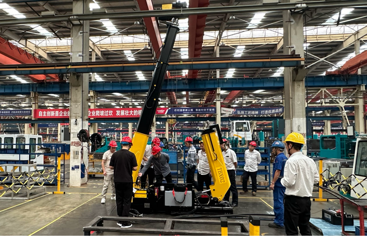 山河智能首套抬撥線作業裝置通過國家鐵路系統準入鑒定