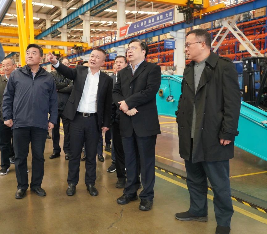 聚焦裝備再制造！上海市政協副主席、黨組副書記肖貴玉帶隊調研山河智能