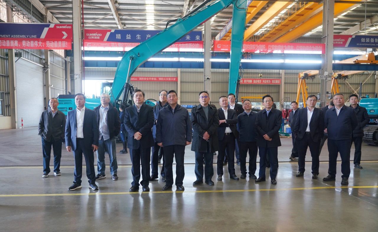 聚焦裝備再制造！上海市政協副主席、黨組副書記肖貴玉帶隊調研山河智能