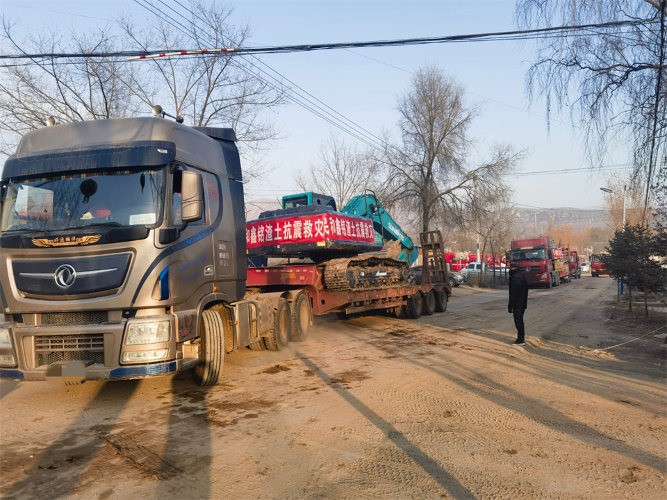 支援抗震救災一線，山河智能在行動！