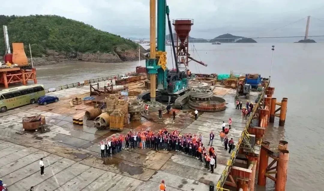 全面告捷！山河智能超級旋挖鉆機圓滿完成甬舟鐵路西堠門公鐵兩用大橋樁基施工任務