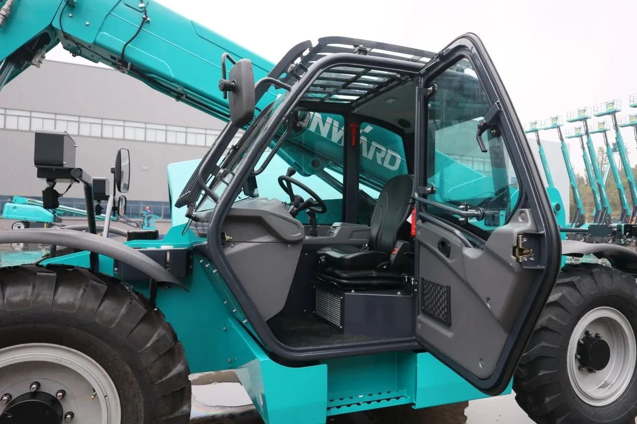 “猛將”出擊，需求火爆！山河智能新一代伸縮臂叉裝車成功下線